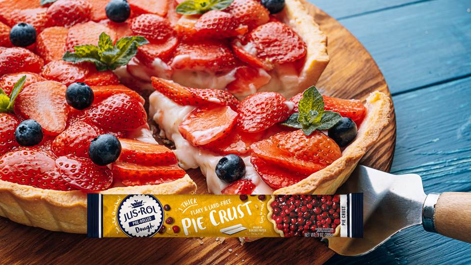 Jus-Rol's fluffy pie crust streamlines the pie-making procedure.

 It is thicker than conventional pie crusts but also has the full flavor of a homemade crust. 

Each product package contains one pie crust that fits a 9-inch pie pan.
